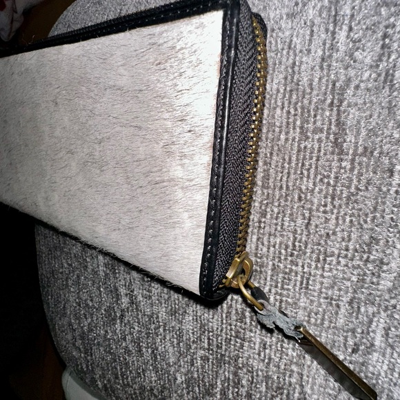 STS Ranchwear Cowhide Leather Wallet - Picture 6 of 11